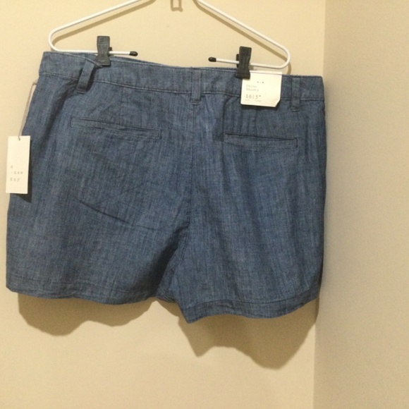 Faded Wash Chino Shorts Size 16 3” inseam - Picture 2 of 2
